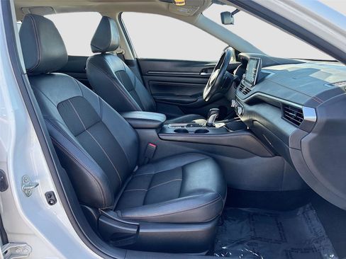 Used 2022 Nissan Altima 2.5 SR w/ Midnight Edition Package image 27