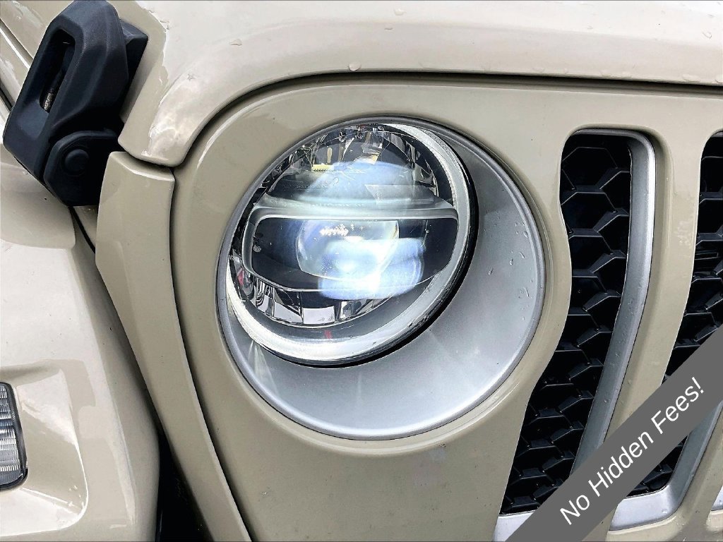 Used 2022 Jeep Wrangler Unlimited Sahara w/ Cold Weather Group AWD/4WD image 24