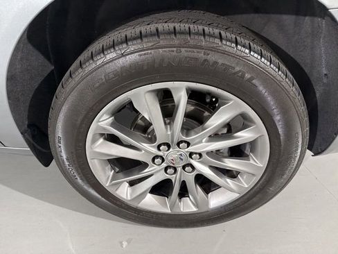Used 2023 Buick Enclave Avenir w/ Avenir Technology Package AWD/4WD image 7