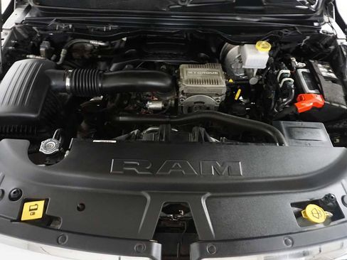 Used 2024 RAM 1500 Laramie image 12