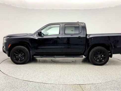 Used 2023 Nissan Frontier SV w/ Midnight Edition Package image 8