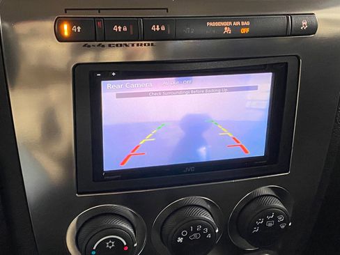 Used 2008 HUMMER H3 image 24