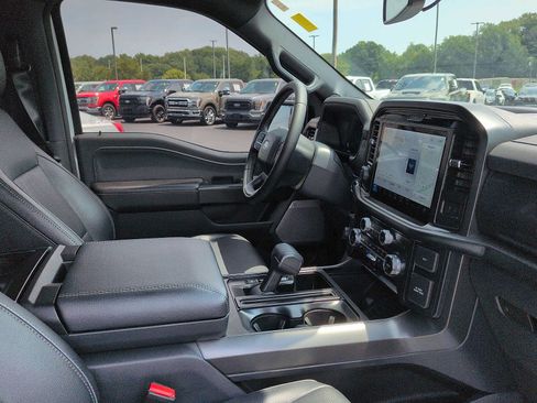 Used 2025 Ford F150 Lariat AWD/4WD image 10