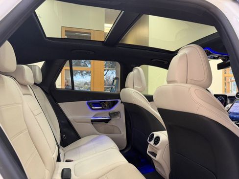 Certified 2024 Mercedes-Benz GLC 300 image 20