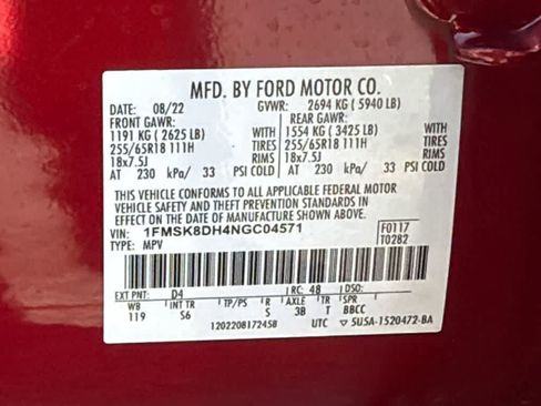 Certified 2022 Ford Explorer XLT w/ Equipment Group 202A AWD/4WD image 35