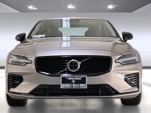 Used 2024 Volvo S60 T8 Ultimate w/ Climate Package image 5