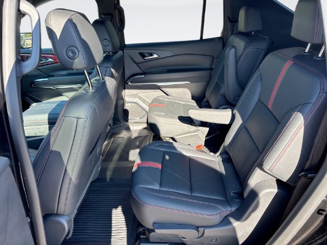 Used 2024 Chevrolet Traverse RS AWD/4WD image 23