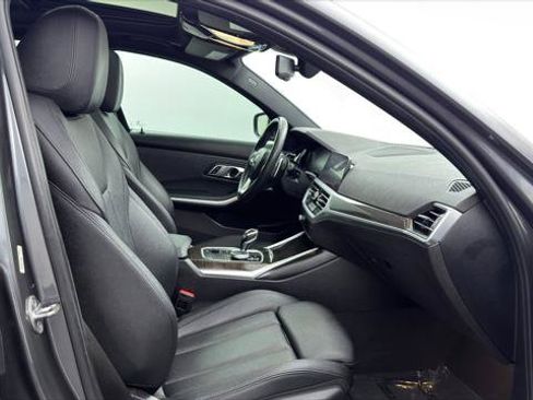 Used 2020 BMW 330i Sedan w/ Convenience Package RWD image 23