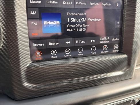 Used 2019 Jeep Wrangler Sport image 15