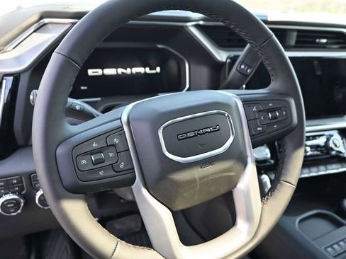 New 2026 GMC Sierra 3500 Denali w/ Denali Reserve Package image 18