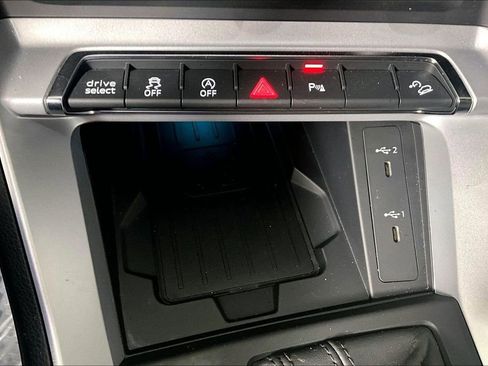 Used 2024 Audi Q3 2.0T Premium Plus w/ Premium Plus Package image 33