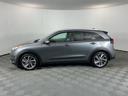 Used 2017 Kia Niro Touring w/ Advanced Technology Package FWD image 8