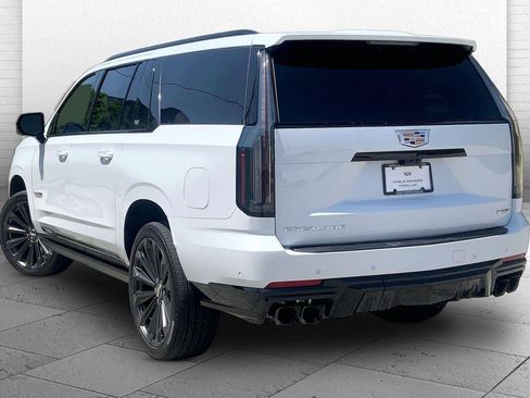 Certified 2026 Cadillac Escalade ESV V AWD/4WD image 11