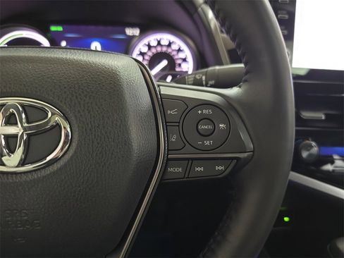 Used 2024 Toyota Camry XSE w/ Navigation Package image 20