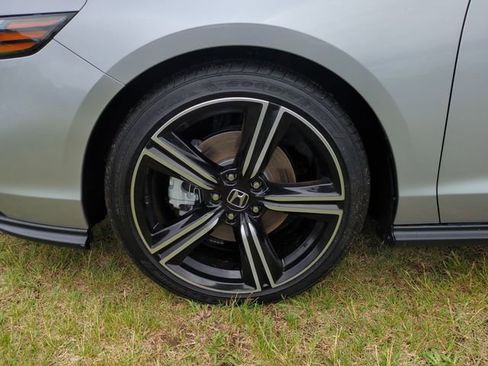 Used 2025 Honda Accord Sport image 10