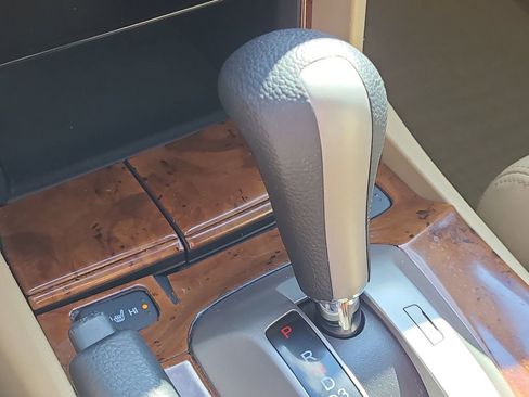 Used 2010 Honda Accord EX-L image 34