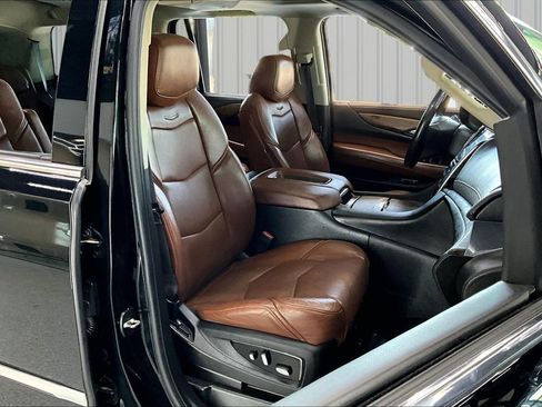 Used 2015 Cadillac Escalade Premium AWD/4WD image 32