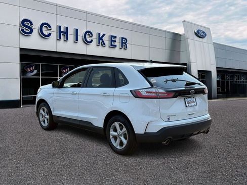 Used 2019 Ford Edge SE FWD image 3