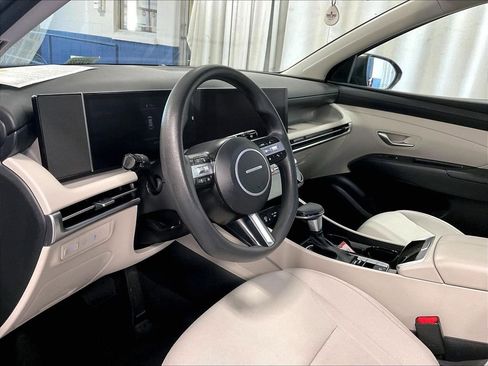 Certified 2025 Hyundai Tucson SEL AWD/4WD image 8