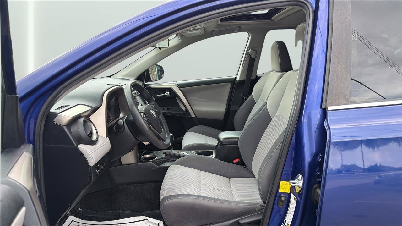 Used 2015 Toyota RAV4 XLE AWD/4WD image 10