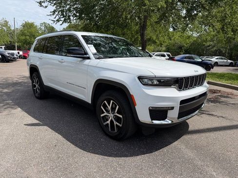 Used 2025 Jeep Grand Cherokee L Limited AWD/4WD image 1