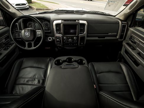 Used 2019 RAM 1500 Big Horn AWD/4WD image 5