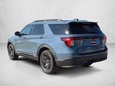 New 2026 Ford Explorer ST-Line w/ ST-Line Street Pack RWD image 2