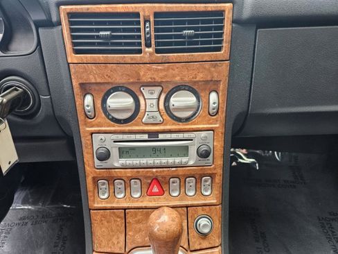 Used 2005 Chrysler Crossfire Limited image 8