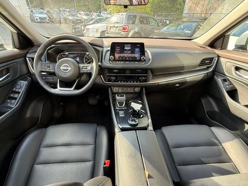 Used 2023 Nissan Rogue SV w/ SV Premium B Package AWD/4WD image 11