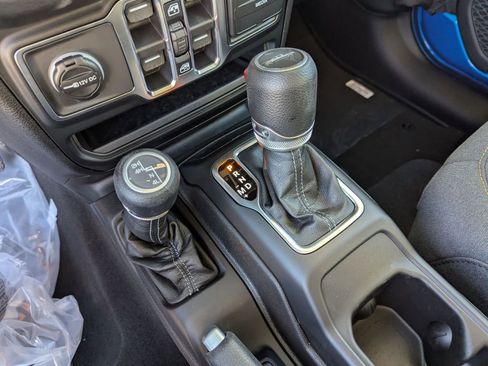 New 2026 Jeep Gladiator Sport image 17