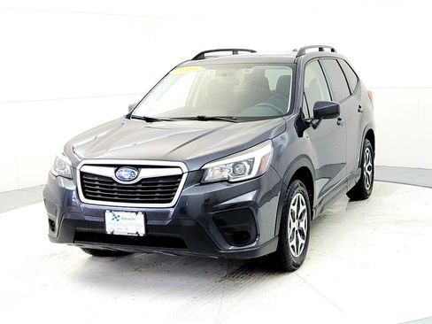 Used 2019 Subaru Forester Premium image 2