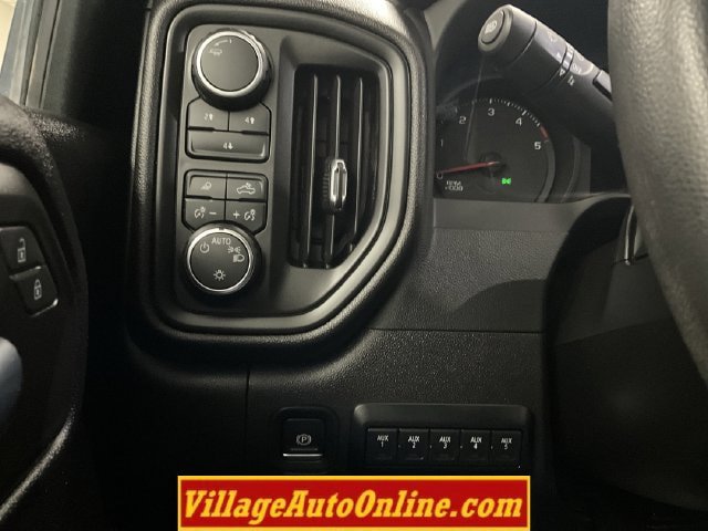 Used 2025 Chevrolet Silverado 3500 W/T AWD/4WD image 24