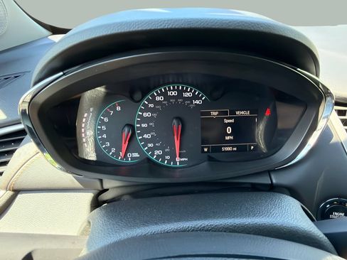 Used 2018 Chevrolet Trax LT w/ Driver Confidence Package AWD/4WD image 13