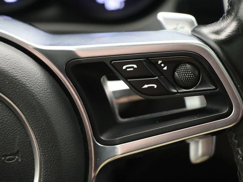Used 2018 Porsche Macan image 21