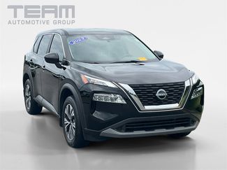 Used 2023 Nissan Rogue SV image 1