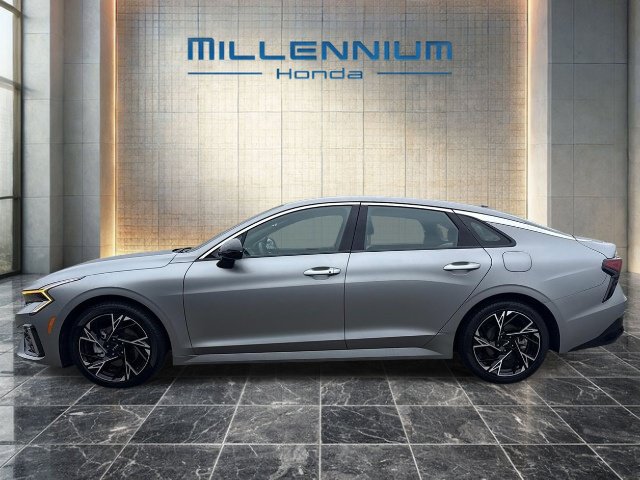 Used 2025 Kia K5 GT-Line AWD/4WD image 2