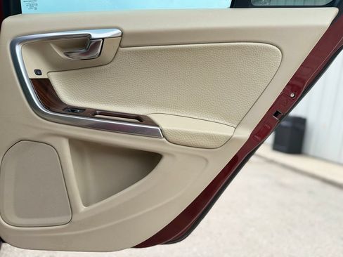 Used 2012 Volvo S60 T5 FWD image 22