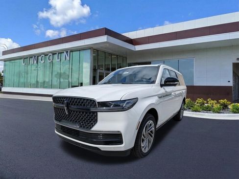 New 2026 Lincoln Navigator L Reserve AWD/4WD image 4