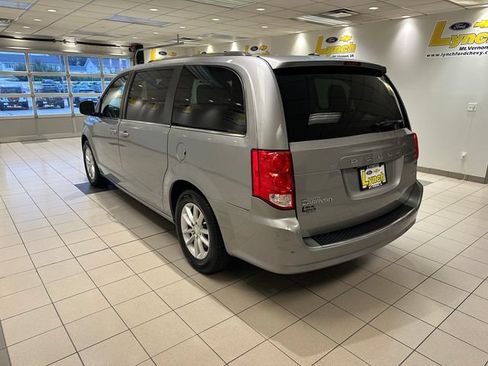 Used 2020 Dodge Grand Caravan SXT FWD image 17