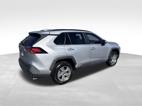 Used 2022 Toyota RAV4 XLE image 6