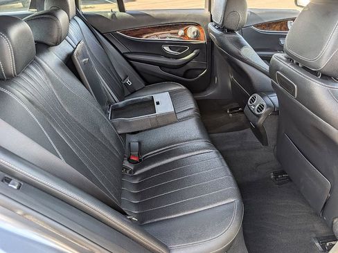 Used 2018 Mercedes-Benz E 400 4MATIC Wagon image 19