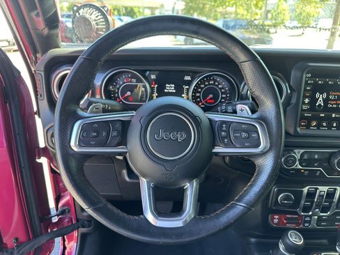 Used 2022 Jeep Wrangler Unlimited Rubicon w/ Xtreme Recon 35" Tire Package AWD/4WD image 21