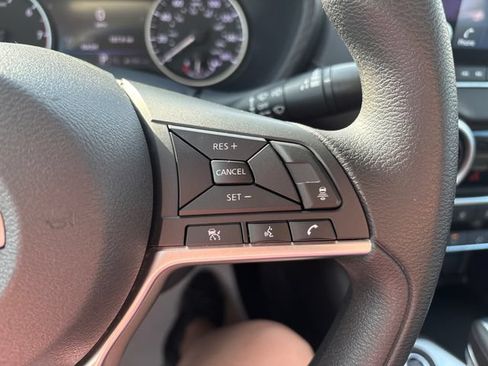 Used 2024 Nissan Sentra SV FWD image 12