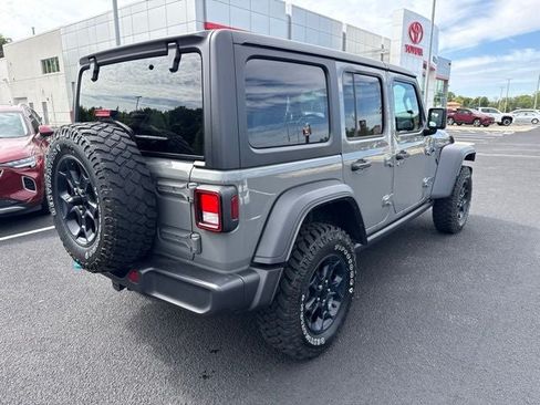 Used 2023 Jeep Wrangler Unlimited AWD/4WD image 12