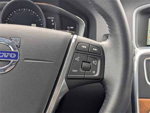 Used 2017 Volvo S60 T5 Inscription Platinum image 27