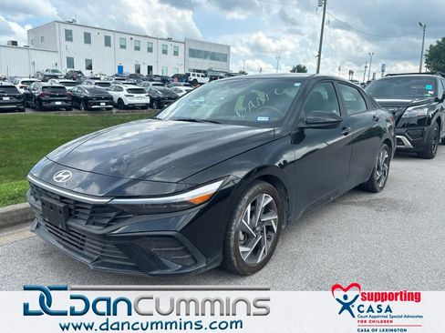 Used 2025 Hyundai Elantra Sport FWD image 1