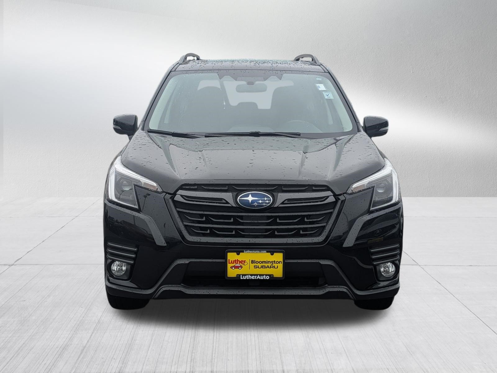 Used 2023 Subaru Forester Limited AWD/4WD image 2