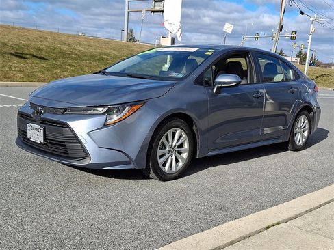 Certified 2023 Toyota Corolla LE image 4