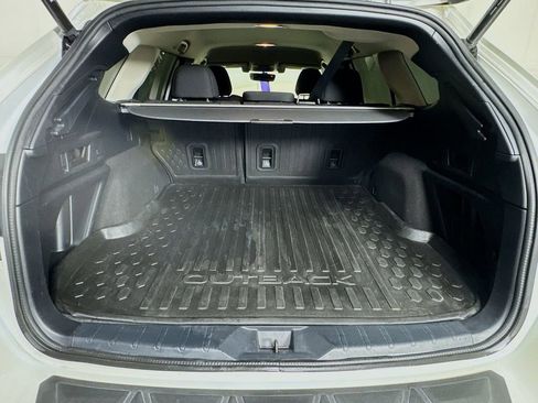 Used 2022 Subaru Outback Premium image 29