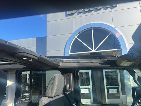 New 2026 Jeep Wrangler Unlimited Sahara w/ Safety Group image 9